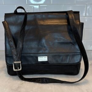 Kenneth Cole REACTION Leather Messenger Laptop Bag Briefcase Shoulder Crossbody